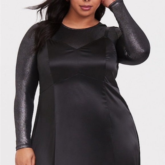 Torrid Curve 2X Shimmery Sparkly Fun Crop Top Elastic Glittery Under It All - Picture 10 of 10